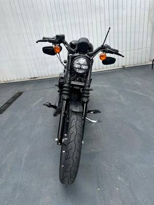 HARLEY-DAVIDSON SPORTSTER IRON 883 